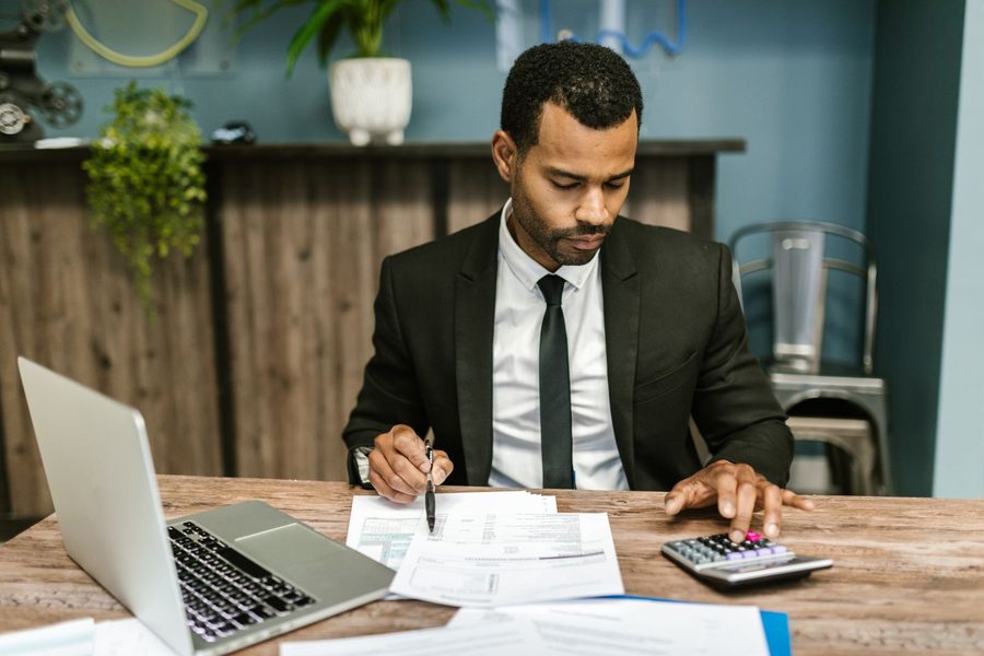 HR and compliance teams tracking EAD Form I-766 expiry dates and I-9 Supplement B reverification deadlines for temporary work authorization